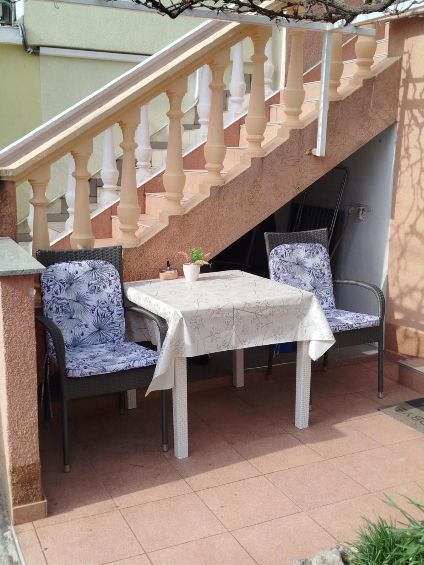 Apartman Tihana Crikvenica Exterior foto
